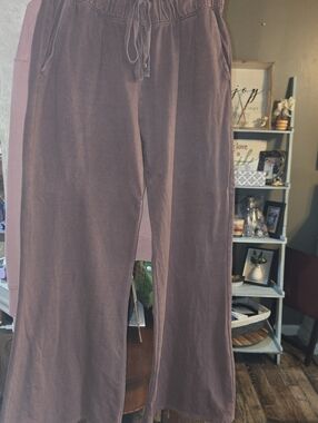 Urban Outfitters Womens Wide-Leg Drawstring Sweatpants in Brown🎈